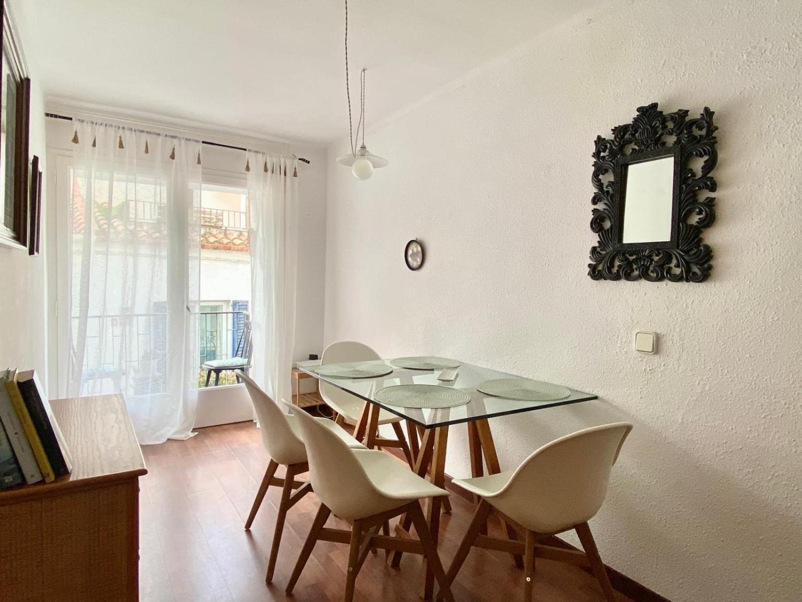 Migjorn Apartment A Place In The Heart Of Sitges Esterno foto